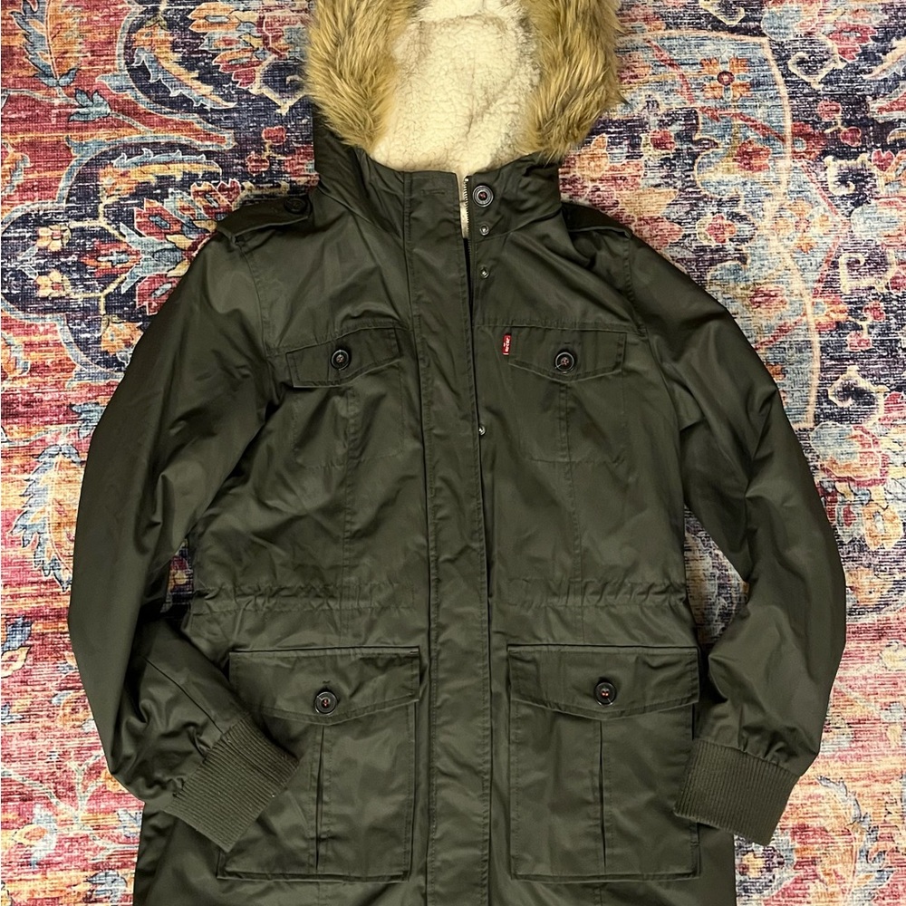 LEVIS Olive Green Sherpa Lined Women's Parka Coat Size Medium - Picture 2 of 16